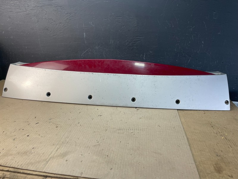 2002 - 2006 Cadillac Escalade Rear Upper Spoiler 3rd Third Brake Light AC1890 DG