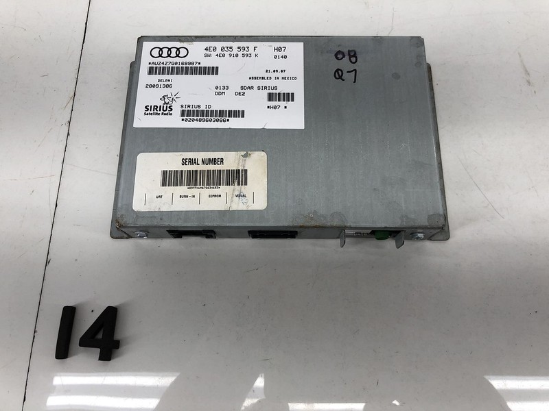 07-09 AUDI Q7 4L FRONT SATELITE RADIO RECEIVER CONTROL MODULE SIRIUS OEM
