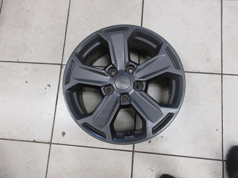 2017-2018 Jeep Wrangler JK Rubicon Recon OEM Wheel Single 17x7.5 Gray 6ED73