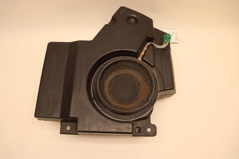 2012-2018 FORD FOCUS REAR STERO AUDIO SUBWOOFER SPEAKER BOX FOMOCO OEM
