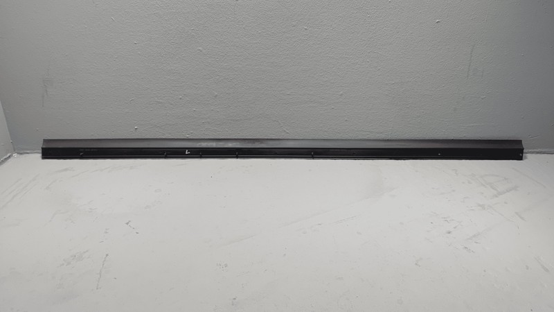 2021-2025 NISSAN ROGUE LOWER DOOR BODY WEATHERSTRIP SEAL OEM
