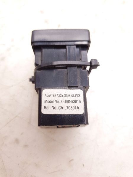 07 08 09 10 11 12 Lexus LS460 Aux Port 86190-53010