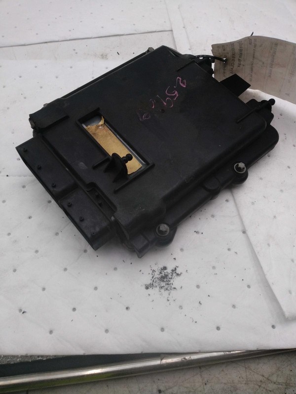 2015 MERCEDES E-CLASS Engine Control Module ECM 2769004600 OEM Black 120K MILES