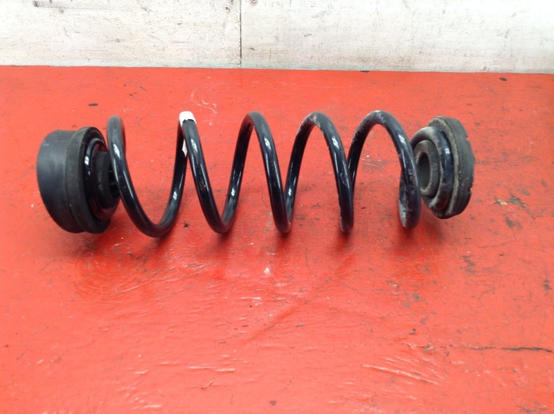 17-19 AUDI A4 FWD REAR RIGHT PASSENGER SIDE COIL SPRING OEM