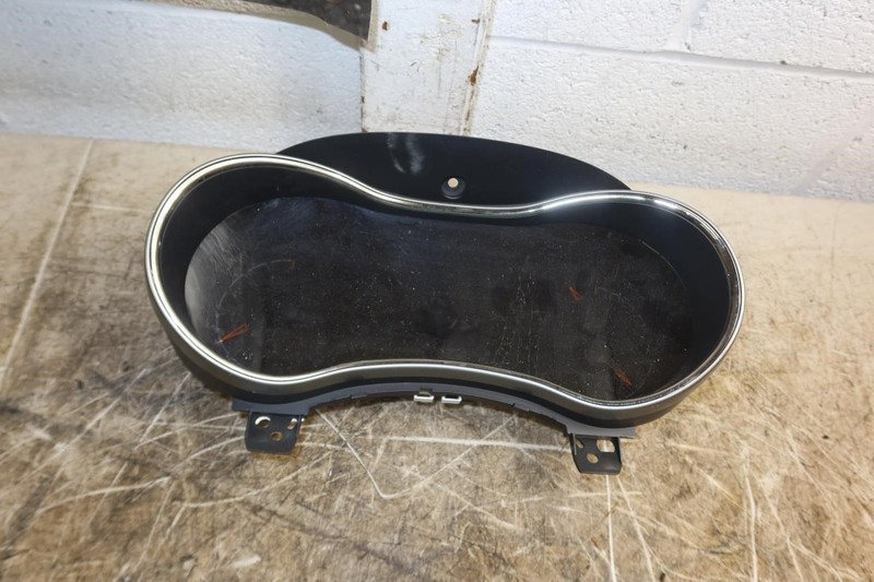 2019 Jeep Grand Cherokee OEM Instrument Cluster Assembly 68402736