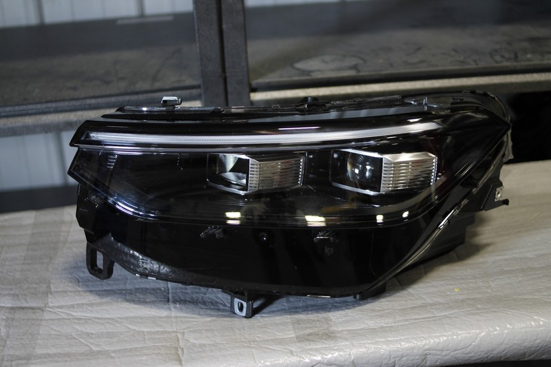 2025-2026 Volkswagen Tiguan IQ Left Driver Side Matrix Led Headlight Oem