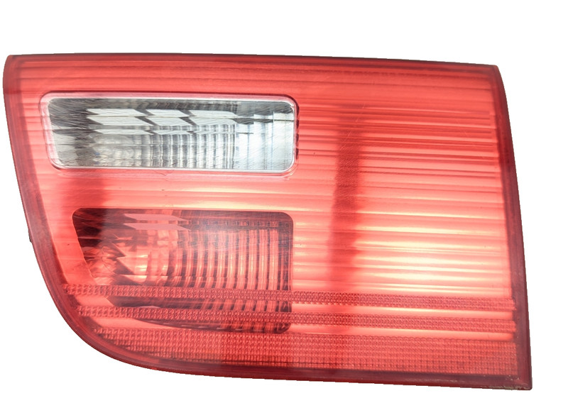 2004-06 BMW X5 RH Passenger TRUNK LAMP OEM 6916912 412612