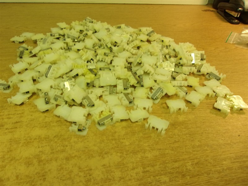 Allen Bradley Bulletin 1492 Style F Terminal Blocks White, Lot of 273
