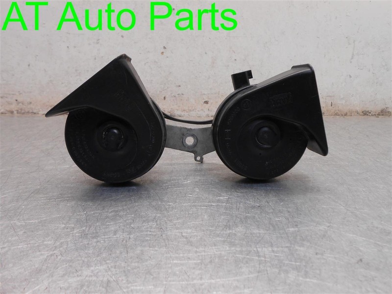 2000-2006 FORD EXPEDITION DUAL HORNS PAIR WITH BRACKET OEM 2L3Z-13832-AA