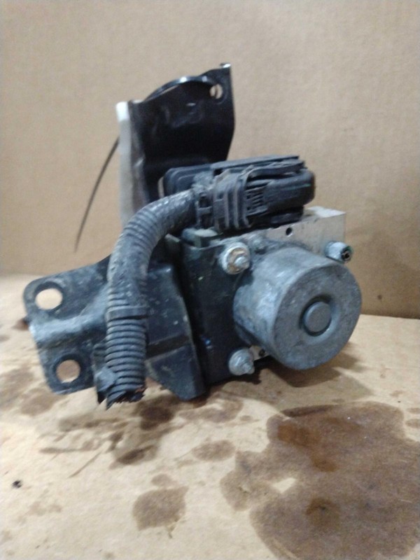 2016 Nissan Rogue ABS Pump & Motor Assembly OEM 476605HA0B 116K Miles