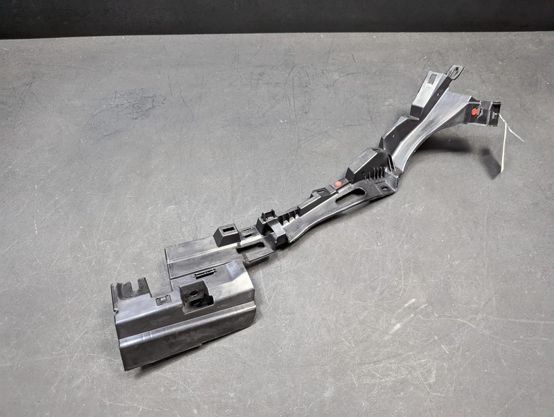Rear Right Door Sill Scuff Bracket 2019 Jeep Renegade 51974611 2015 2016- 2020