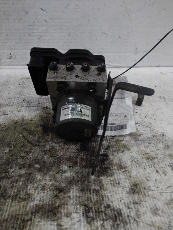 Used ABS Pump and Motor Assembly fits: 2013 Kia Forte Actuator and Pump Assembly