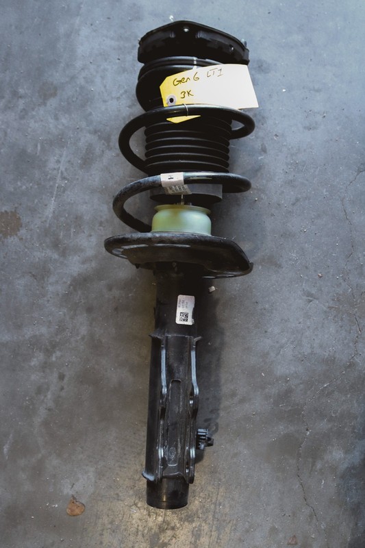 2016-2024 Chevy Camaro SS Front RH Passenger Strut Assembly OEM *USED*