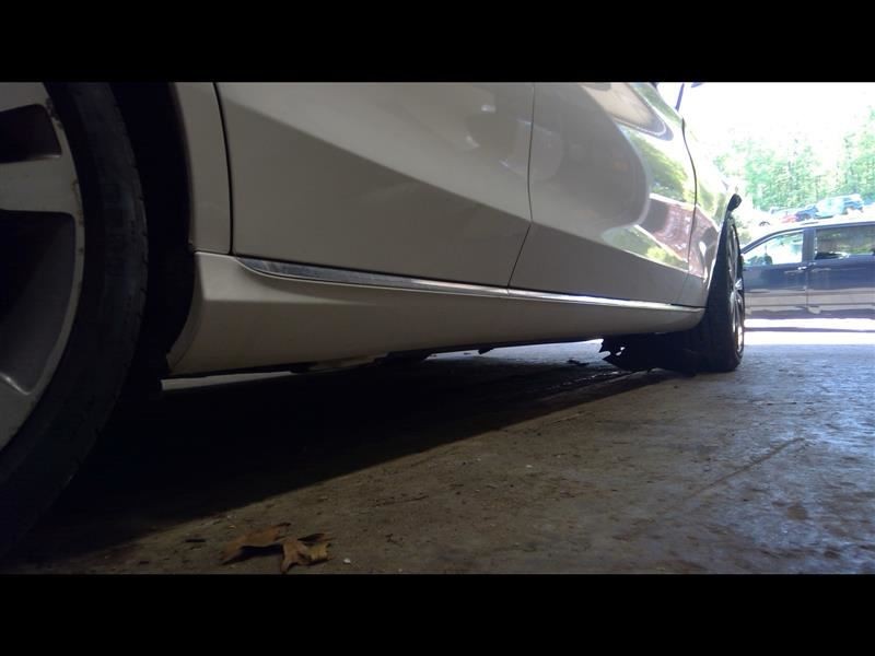 2015-2020 C300 Sedan Right Rocker Panel Moulding 1363999