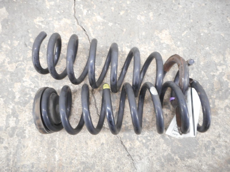11-13 Hyundai Sonata Rear Driver Left Passenger Right Coil Spring Pair OEM