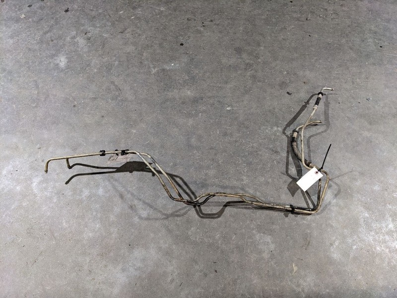 2002 Chevy Avalanche Transmission Cooling Lines 5.3L 4x4 OEM 1180254