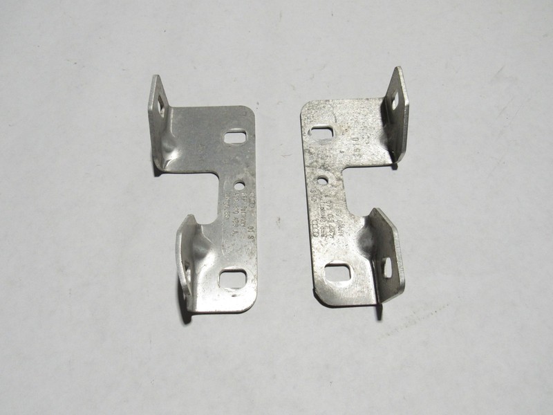 Audi R8 2011 Rear Right Left Upper Quarter Panel Bracket Mount 08-12 *:O