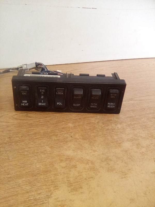 International Prostar 32237 Dash Console Switch