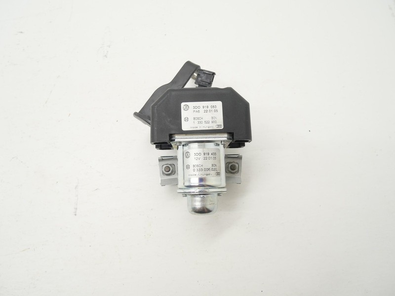 2005 Bentley Continental GT Battery Discharge Relay Terminal Solenoid Module OEM