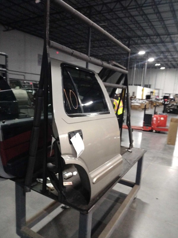 2003 Chevrolet Blazer S10/Jimmy S15 Right Rear Door Brown 133K Miles OEM
