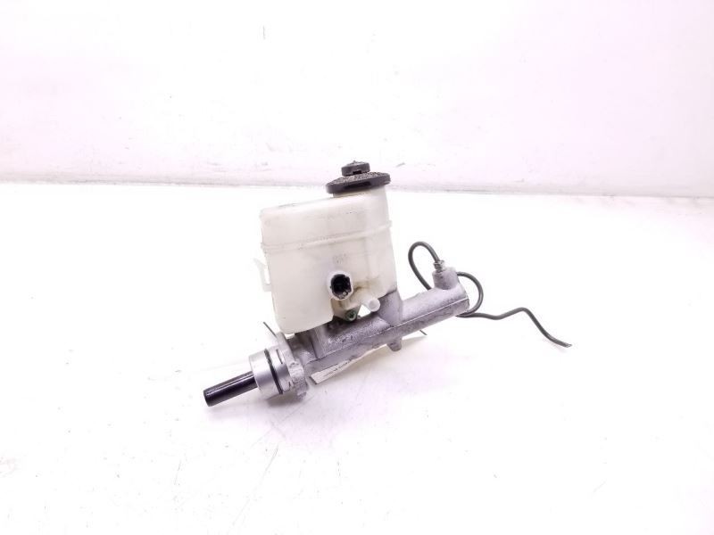 02-04 TOYOTA AVALON V6 FWD BRAKE MASTER CYLINDER ASSEMBLY
