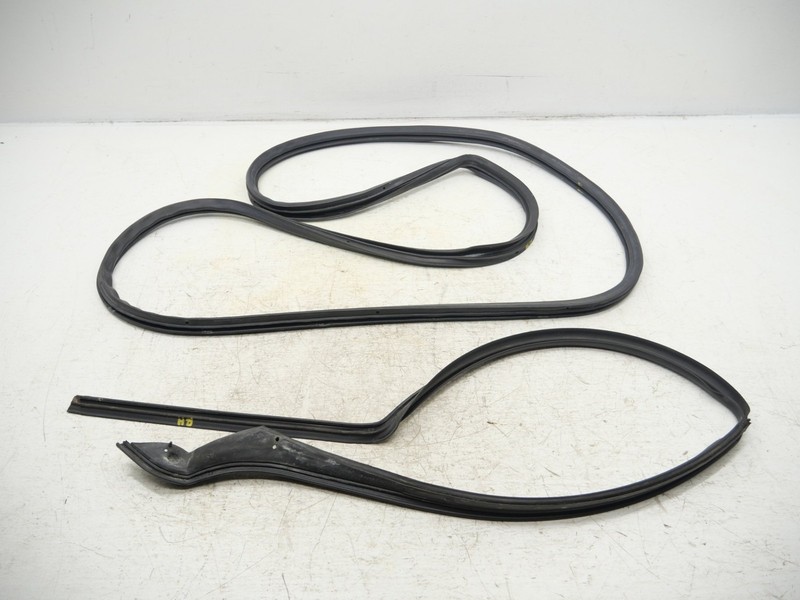 1992-2000 Lexus SC400 Right Front Door Weather Strip Seal Set RH 62381-24060