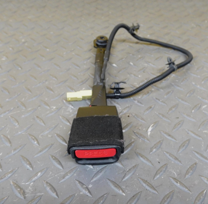 2023-2024 KIA SPORTAGE FRONT LEFT SEAT BELT BUCKLE OEM BLACK 88830DW500WK