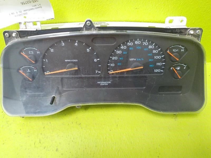 01-02 Dodge Dakota A/T MPH Speedometer Cluster OEM 56045646AA