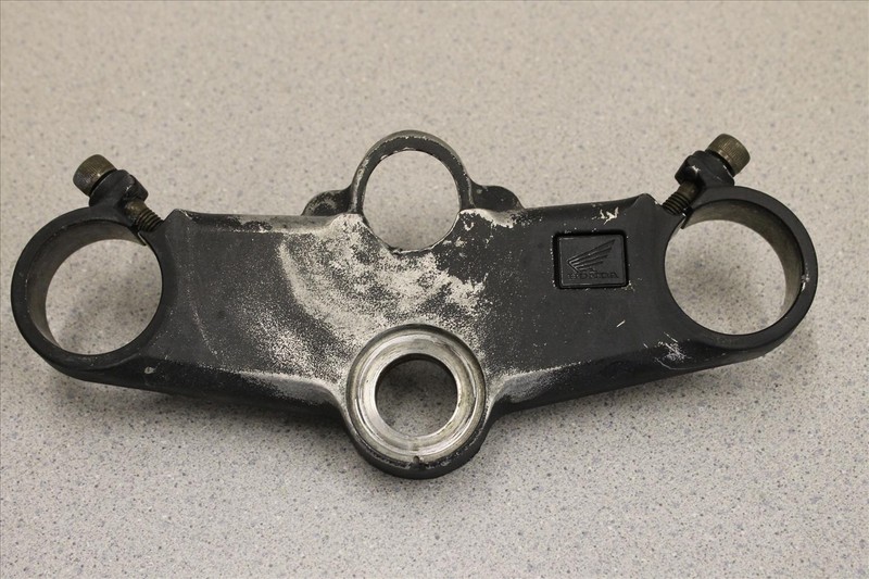 1998 HONDA CBR 600 F3 UPPER TRIPLE TREE OEM 98 CBR600