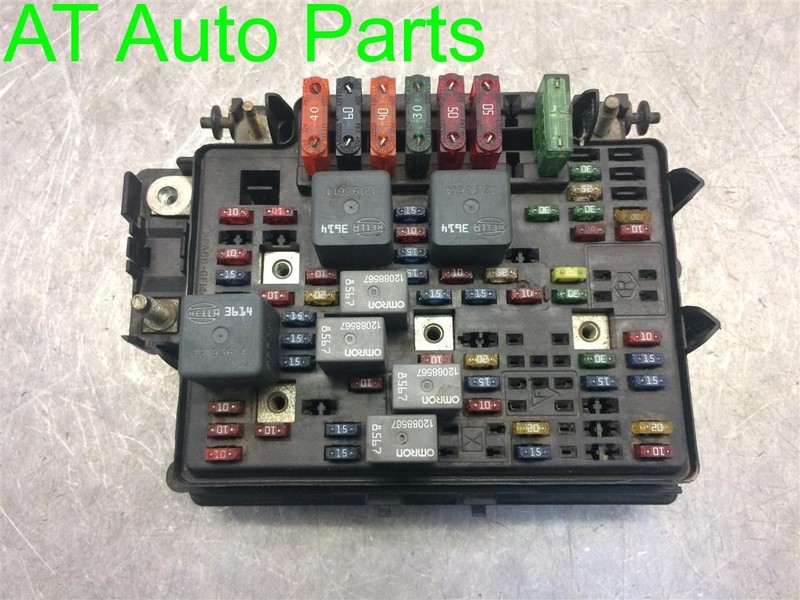 00 01 02 CHEVROLET SUBURBAN YUKON XL 1500 2500 5.3L FUSE RELAY BOX OEM 15328806