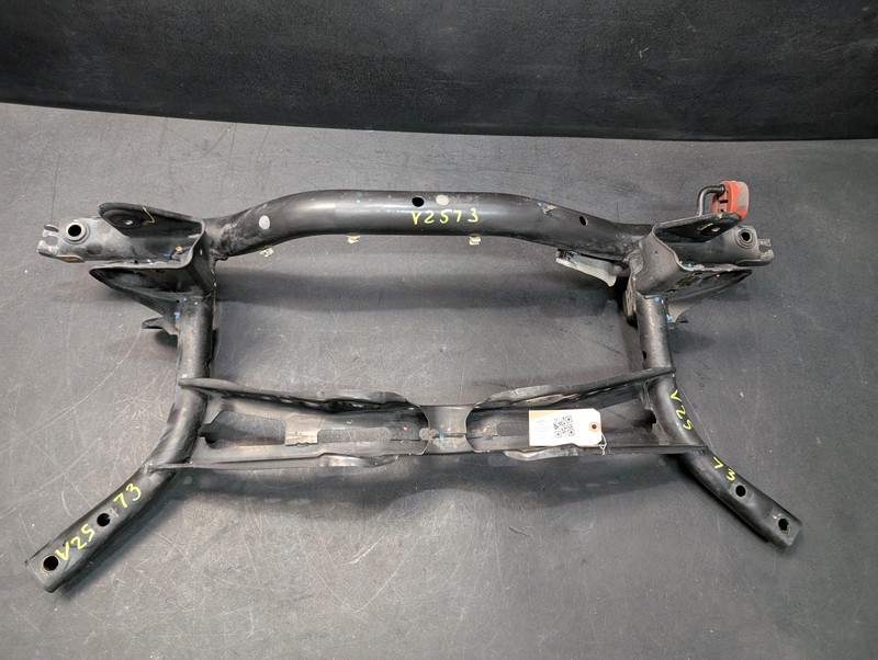 Rear Crossmember 2015 Volkswagen Passat 561505315E 2014 2016 2017
