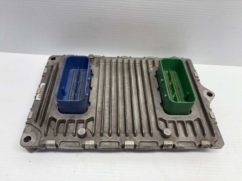 2016-2017 Jeep CherokeeP68292101AF Engine Control Computer Module ECM ECU OEM