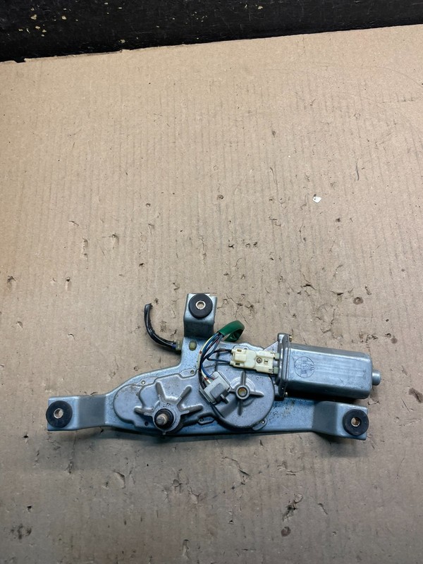 2000 to 2003 Subaru Forester Rear Wiper Motor X0530 DG