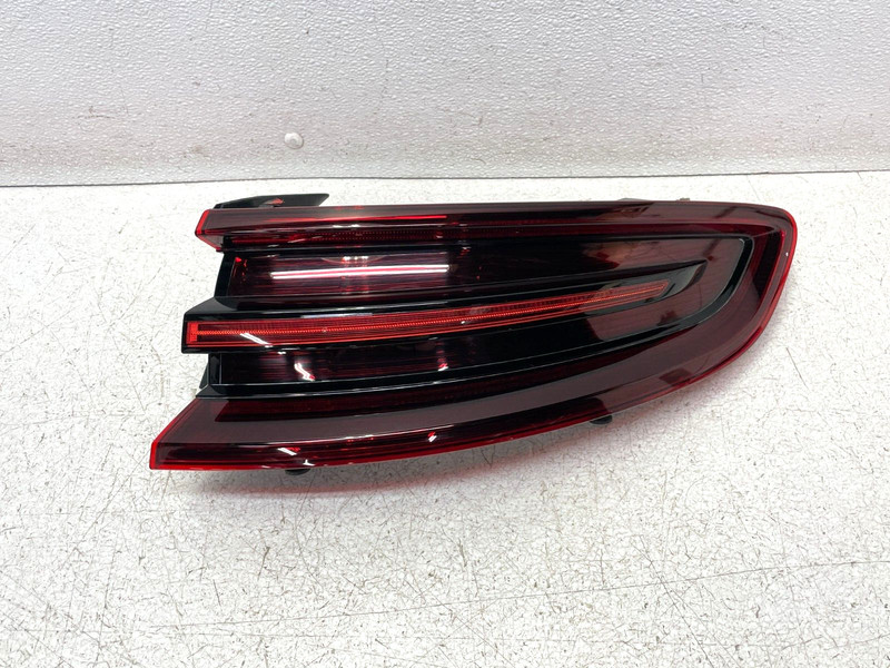 15 16 17 18 Porsche Macan Rear Right Pass Taillight Brake Light Lamp 1372 OEM