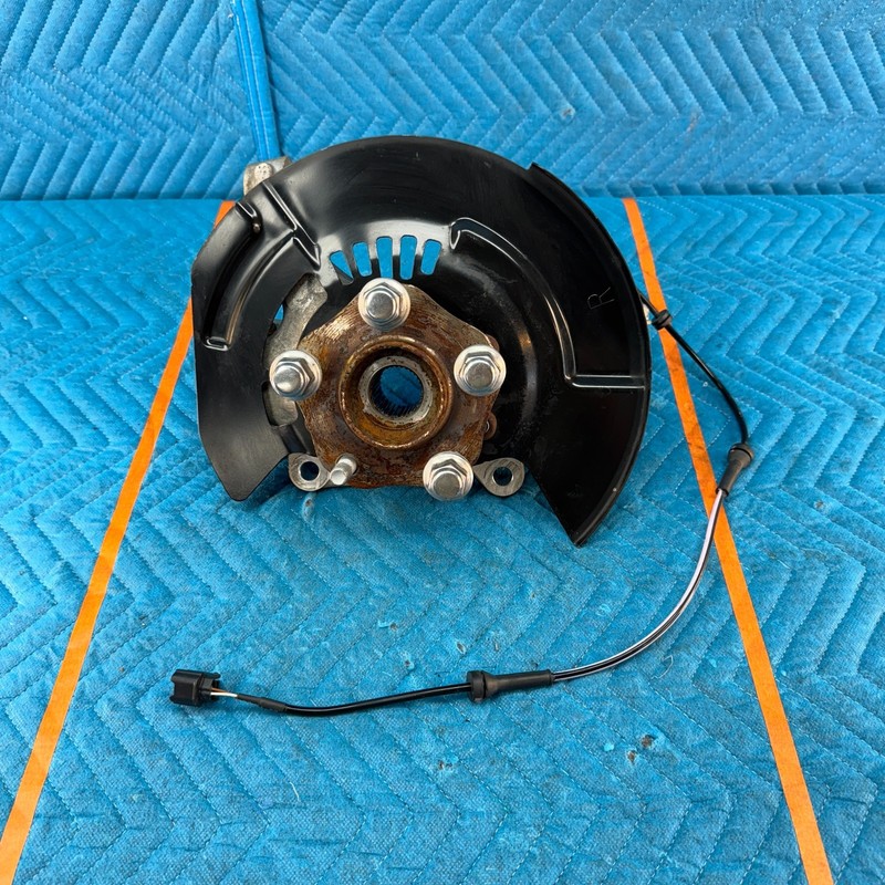 16-20 Infiniti QX60 Luxe OEM Front 60K Passenger Side Spindle Knuckle Hub OEM