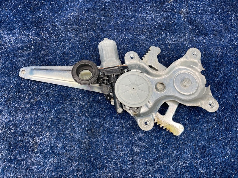2007–2013 Toyota Tundra Rear Left Window Regulator OEM 85710-AE010