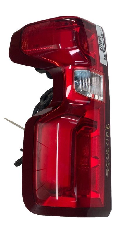 Chevy Silverado tail light 19 23 left side LED lamp pickup box OEM 84678149