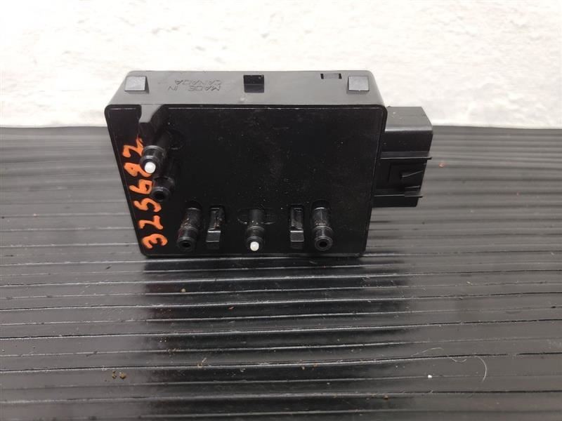 2005-2009 Chevrolet Trailblazer Front Right Passenger Seat Switch OEM 12451440
