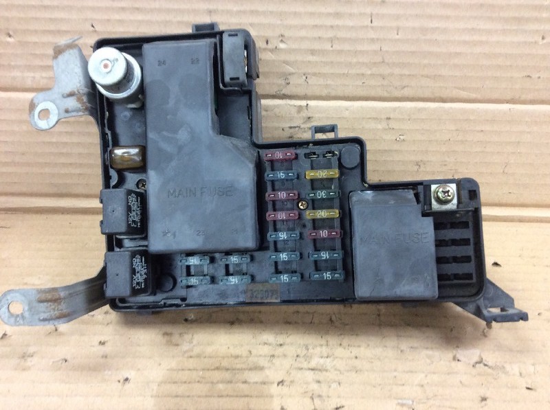 86 87 88 89 Accord 4DR LXi Main Fuse Box Assy Engine Compartment RA.S Used OEM