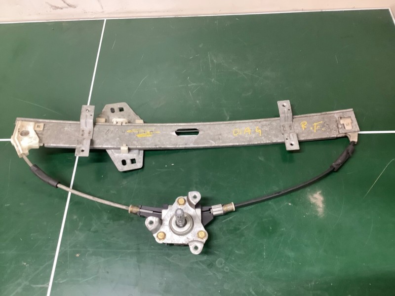 98-02 Accord 4DR Right Front Window Regulator Manual Crank Glass Opener used OEM