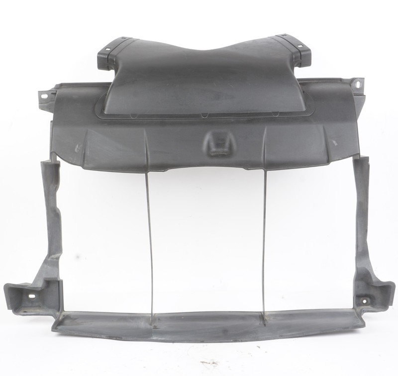 2014 - 2019 Maserati Ghibli Front Radiator Air Intake Deflector Duct Shroud OEM