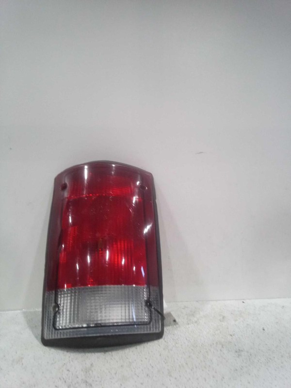 2000 Ford E350 Van Left Tail Light Assembly White OEM Used 217893 K09799