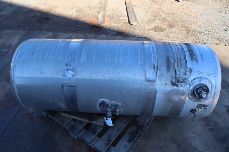 2018-2023 PETERBILT 579 FUEL TANK 135 GALLONS 26'D x 64'L REAR FILL MILGRADE OEM