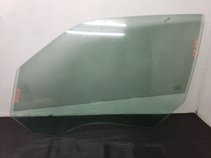 05-10 Chrysler 300 Front Left Driver Door Glass Window OEM 05065487AD