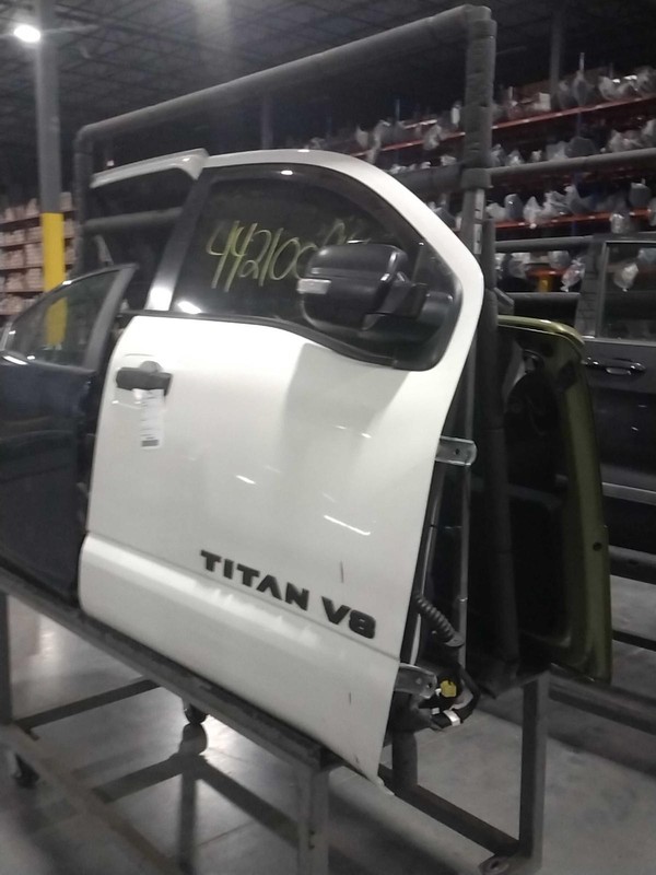 2018 Nissan Titan Right Front Door White OEM Used 126K Miles 432430