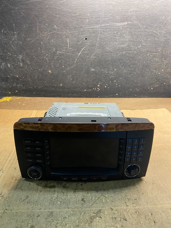 2006-2008 Mercedes W251 R350 R320 Head Command Navi Radio CD Player Y4187 DG