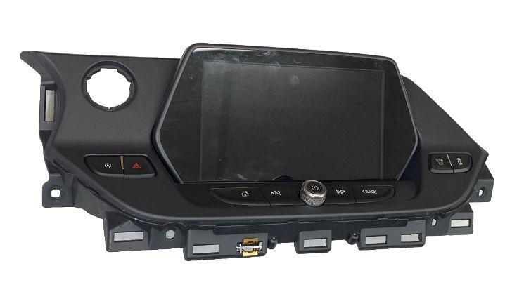 Chevy Blazer radio am fm 20 22 display screen & control panel assy OEM 84563747