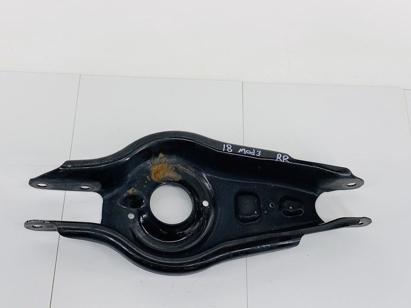 17-23 TESLA MODEL 3 RWD REAR RIGHT SIDE SUSPENSION LOWER CONTROL ARM OEM