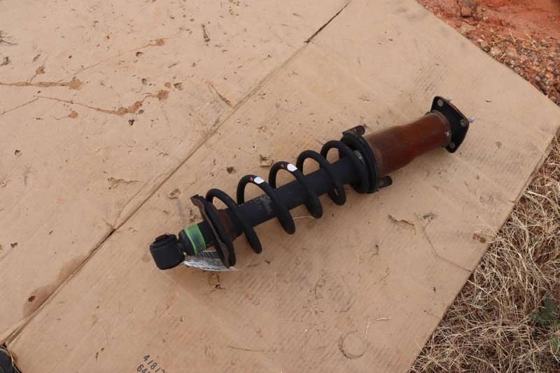 2002-2010 LEXUS SC430 REAR RIGHT SIDE STRUT SHOCK ABSORBER OEM
