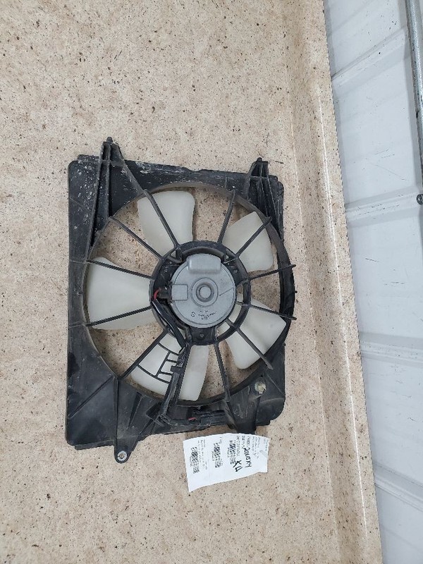 Driver Radiator Fan Motor Only Radiator Left Hand Fits 15-16 CR-V 307636